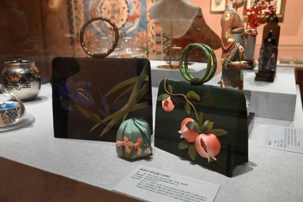 送钱宝 北京：工艺美术传承焕新，300余件作品斩获“工美杯”奖项